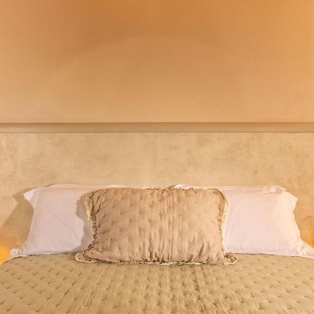 Palazzo Falcinelli Luxury Room In Montepulciano Center With Air Conditioning And Elevator Eksteriør bilde