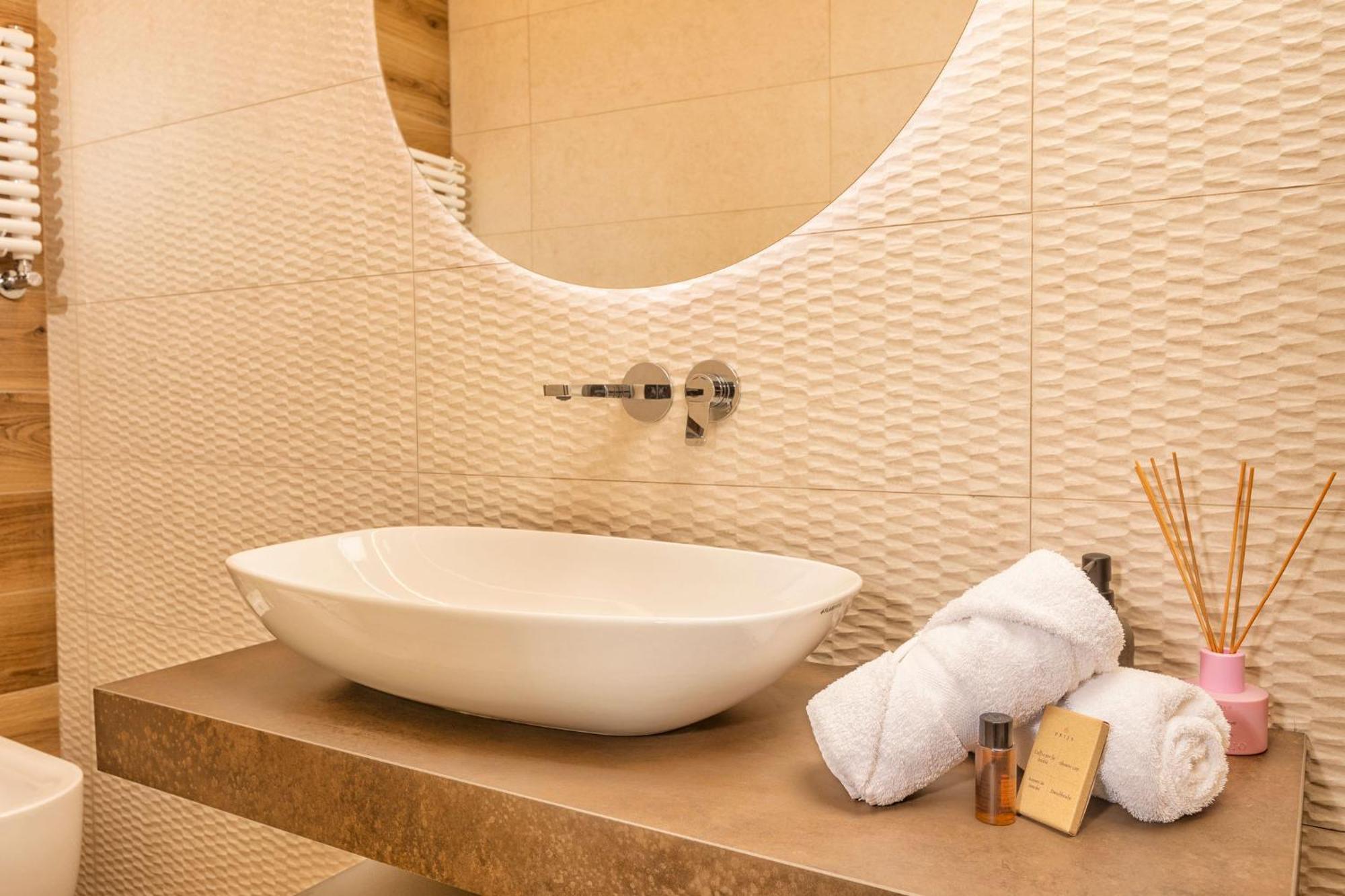Palazzo Falcinelli Luxury Room In Montepulciano Center With Air Conditioning And Elevator Eksteriør bilde