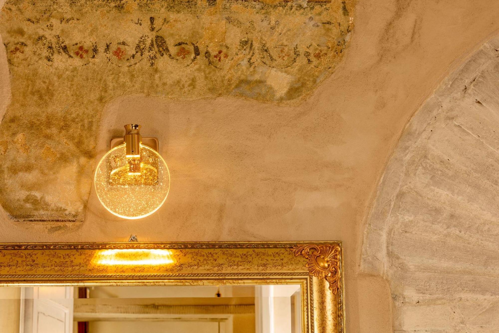Palazzo Falcinelli Luxury Room In Montepulciano Center With Air Conditioning And Elevator Eksteriør bilde